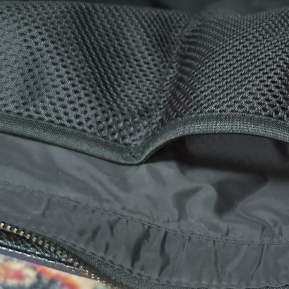 Fabletics gym bag. - Picture 5 of 9